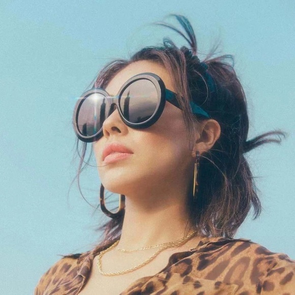 Command Performance Accessories Accessories - Oversized Round Sunglasses